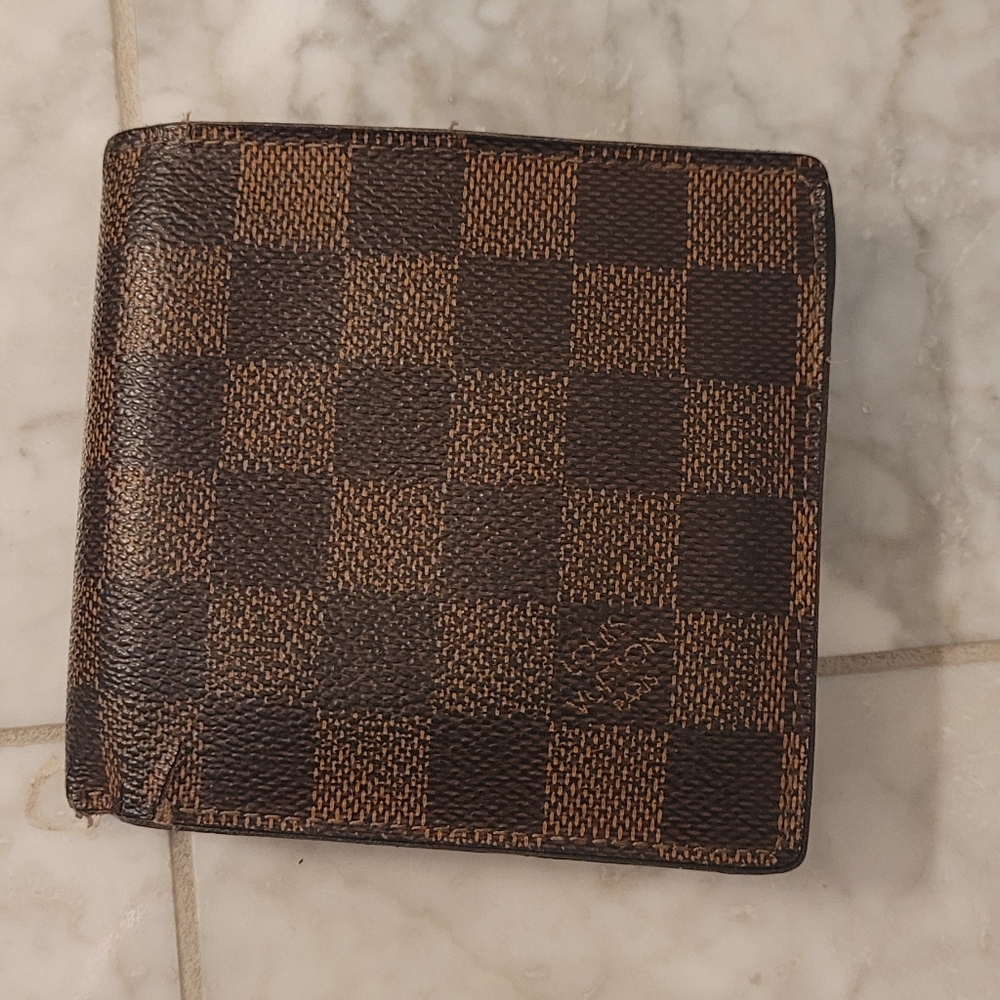 Louis Vuitton Mens wallet